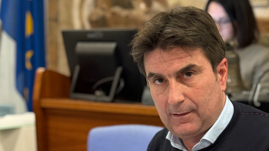 Pesaro, ok unanime del Consiglio alle opere compensative: via libera a circonvallazione e viabilità