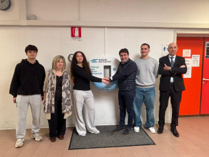 Pesaro, nuove colonnine dell’acqua al Bramante-Genga: meno plastica e più sostenibilità a scuola