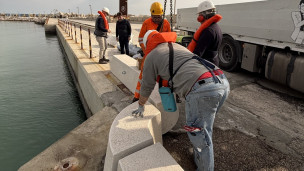Pesaro, Molo di Levante: via i paletti arrugginiti, nuove banchine per il decoro del lungomare