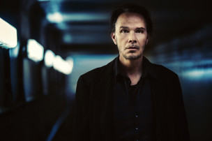 Hugo Race a Pesaro: concerto con i Fatalists alla Chiesa dell’Annunziata il 17 aprile