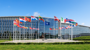 Pesaro, al colonnello Marco Ferrara la Meritorious Service Medal Nato per la missione in Kosovo