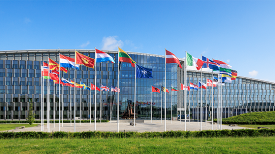 Pesaro, al colonnello Marco Ferrara la Meritorious Service Medal Nato per la missione in Kosovo