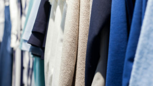 Raccolta indumenti usati, nuovo servizio settimanale: Aset rilancia efficienza e sostenibilità