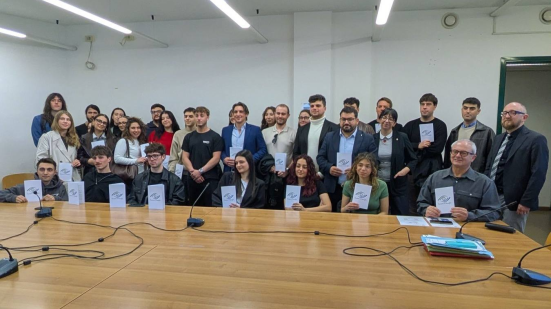 Studenti Università di Urbino in visita al Consiglio regionale Marche: incontro con il vicepresidente Rossi