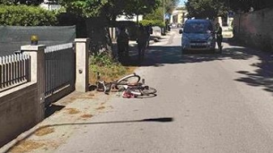 Incidente a Fano tra auto e bicicletta: donna trasportata in eliambulanza a Torrette