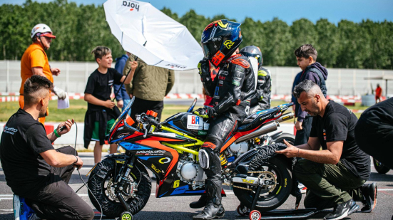 Doppio podio a Cremona per Jonas Rosati, ottimo debutto per il giovane pesarese nella OHVALE 110