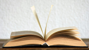 Silent Reading Party Pesaro: torna l’evento di lettura al Salotto Cavour martedì 5 maggio