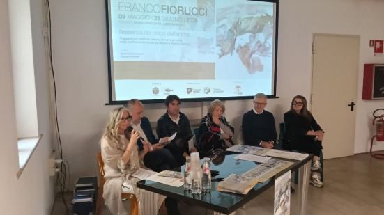Pesaro rende omaggio a Franco Fiorucci con una grande mostra antologica ai Musei Civici