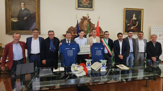 ColleMar-athon 2026, premiati a Fano Davide Seri e Massimiliano Milani per il gesto di fair play