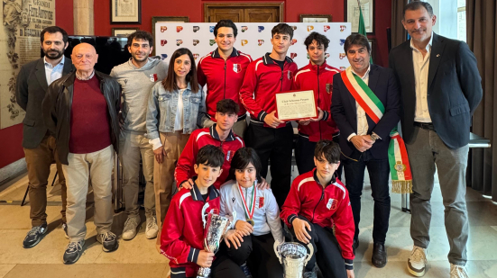 Club Scherma Pesaro promosso in Serie A1, il Comune assegna il Plauso della Città alle “Lame Biancorosse”