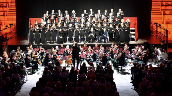 Coro Filarmonico Rossini, il concerto “Lirica, Maestro!” inaugura i 30 anni dell’ensemble a Pesaro