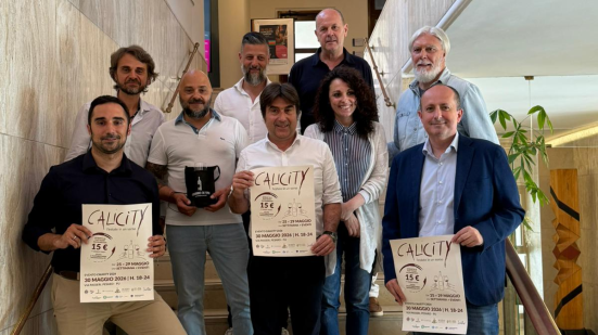 Calicity 2026 a Pesaro, vino e cantine protagonisti nel centro storico con “Fuori Cantina”