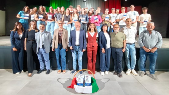 Vallefoglia, consegnata la Costituzione ai neo-diciottenni