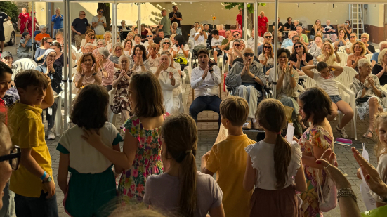 Le Voci Colorate di via Spada: musica, letture e inclusione per gli ospiti di Villa Spada