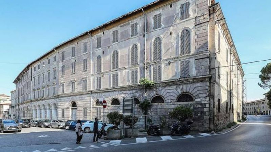 Ex Ospedale San Benedetto di Pesaro, Tocca El Mur chiede un incontro urgente a Comune e Regione sul futuro del complesso