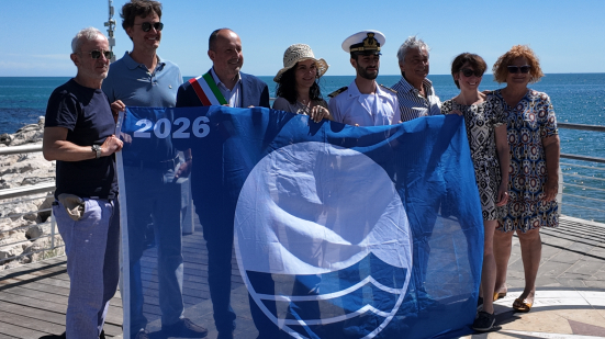 Pesaro, consegnata la Bandiera Blu 2026: è la ventiduesima per la città