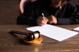 Caso Leonardo Calcina, i genitori chiedono il risarcimento al Ministero dell’Istruzione: avviata l’azione civile al Tribunale di Ancona