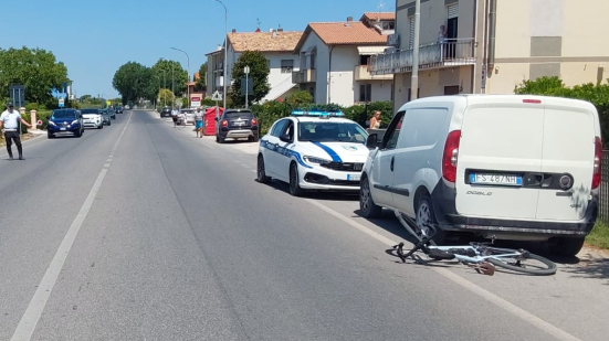 Fano, due incidenti con ciclisti in poche ore: entrambi trasportati in codice rosso all'ospedale Santa Croce