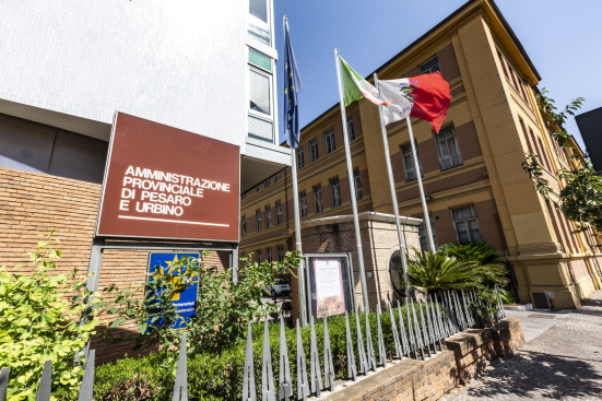 Elezioni Provincia Pesaro e Urbino, il 12 luglio si vota per il nuovo presidente: sfida tra Alessandri e Gambini