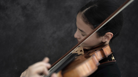 MUN - Music Notes in Pesaro: la violinista Yuki Serino in concerto a Palazzo Gradari il 15 luglio