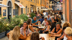 Shopping sotto le Stelle a Pesaro, il 23 luglio arrivano letture per bambini e realtà virtuale a Casa Rossini