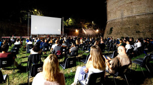 Cinema all'aperto Pesaro: dal 4 agosto al 6 settembre 30 serate a Rocca Costanza con grandi film e classici