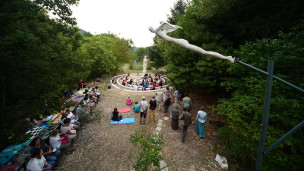 Land Art al Furlo 2026, il 29 agosto torna il grande parco di sculture nella Gola del Furlo