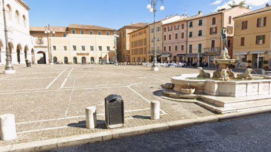 Mercato di Fano aperto a Ferragosto: sabato 15 agosto bancarelle regolarmente in città