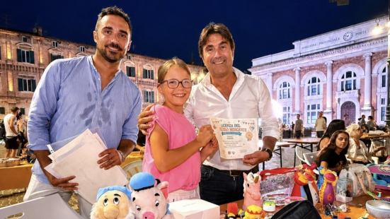 Shopping sotto le Stelle a Pesaro, questa sera l’ultimo appuntamento nel centro storico