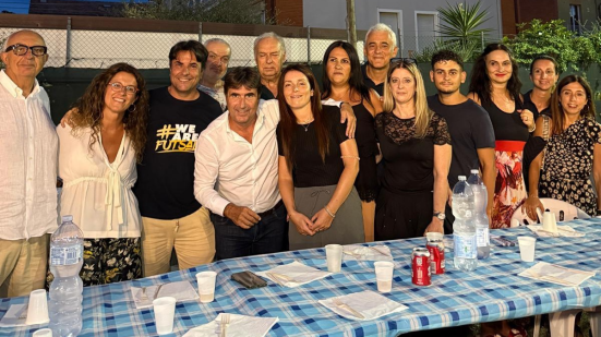 Pesaro, estate da record per le “cene della gluppa”: migliaia di persone nei quartieri