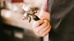 Pesaro, il Bar Pasticceria Eneva si trasferisce a San Decenzio: inaugurazione il 12 settembre