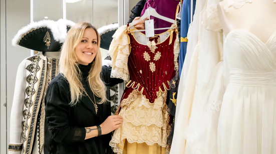 Moda a Corte 2026 a Mondolfo, la sartoria artistica racconta storia e identità