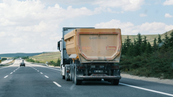 Trasporto merci conto terzi, al via il corso CNA a Pesaro per l’abilitazione professionale