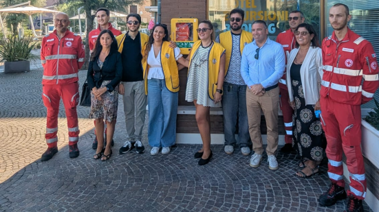 Pesaro, inaugurato un nuovo defibrillatore in Piazzale della Libertà