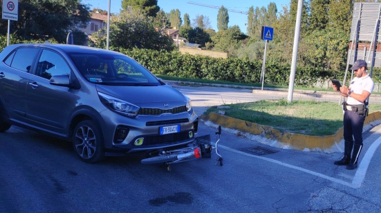 Fano, incidente tra auto e bicicletta in via Soncino: ciclista in ospedale