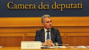 Regione Marche, Baldelli replica a Ricci: «1.300 cantieri e 7,2 miliardi di investimenti»