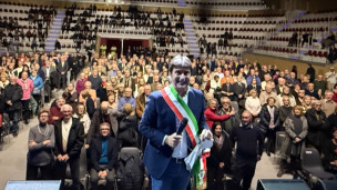 Nozze d’Oro dei Pesaresi 1976-2026, 536 cittadini festeggiano a Pesaro
