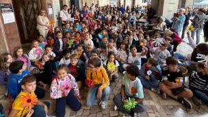 Pesaro, bambini e anziani insieme in Municipio per la Giornata mondiale dei nonni