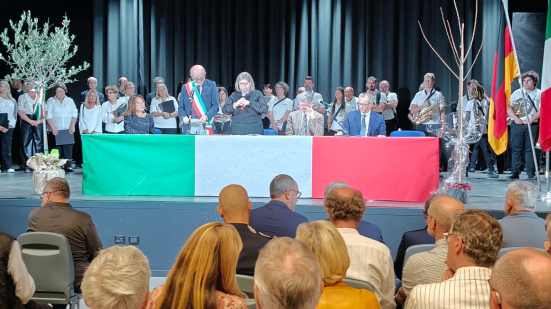 Vallefoglia e Sinzheim firmano il patto di gemellaggio al Teatro Santi di Bottega