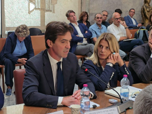 Vertenza Electrolux, Acquaroli: “Mantenere la produzione a Cerreto d’Esi”