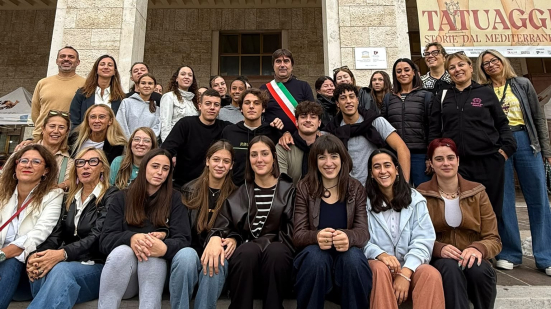 Pesaro, campagna #indifesa: il Comune in piazza per i diritti delle bambine e delle ragazze