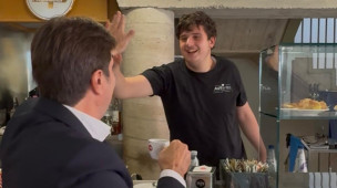 AUTentico Caffè Letterario a Pesaro, il sindaco Biancani invita i cittadini a scoprire il bar sociale
