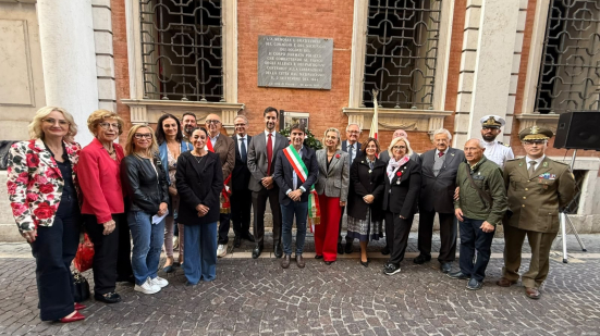 Pesaro, una targa per il II Corpo d’Armata polacco: il ricordo dei soldati che liberarono la città nel 1944