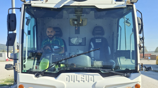Pesaro, dipendente di Marche Multiservizi trova un portafoglio con quasi 300 euro e lo restituisce