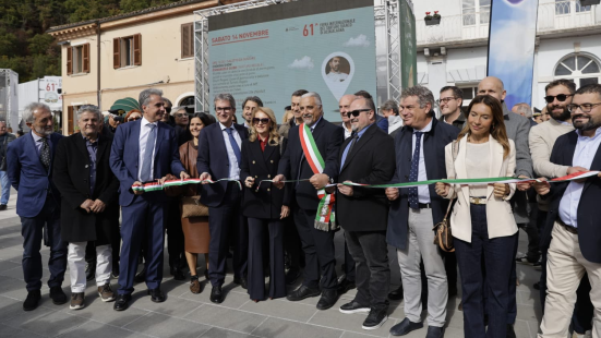 Acqualagna inaugura la 61ª Fiera Internazionale del Tartufo Bianco: apre il nuovo Mercato del Tartufo