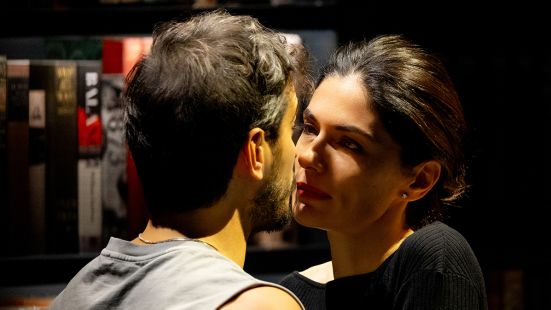 “Scandalo” con Anna Valle e Gianmarco Saurino, tournée nelle Marche: si parte da Pesaro il 29 ottobre