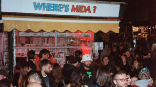 Pesaro, weekend tra musica e cultura: dj set all’Edicola e Anna Valle al Teatro Rossini con “Scandalo”
