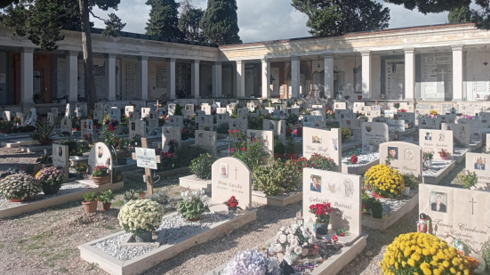Fano, quasi 2 milioni per i cimiteri comunali: tutte le tombe del Cimitero Urbano accessibili l’1 e 2 novembre